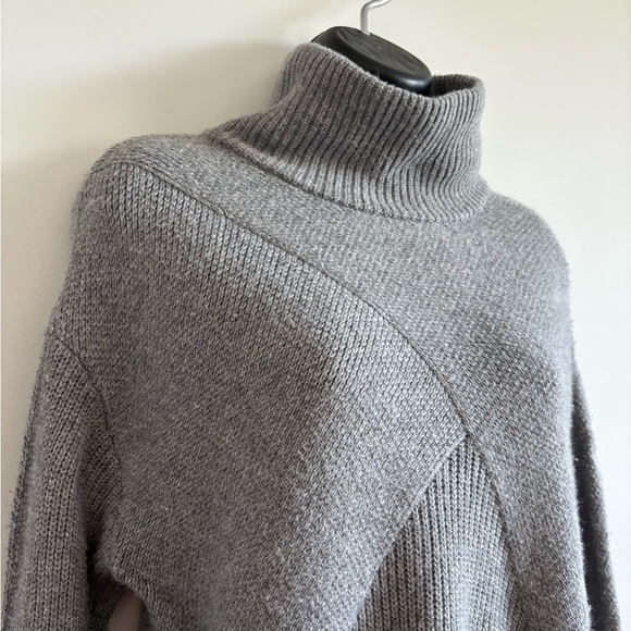 Talbots Heather Gray Turtleneck Sweater | Size Medium - Picture 3 of 6